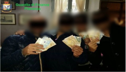 Piacenza, sei carabinieri agli arresti per spaccio, arresti illegali, estorsione e tortura : “Come Gomorra”. Piacenza, sei carabinieri agli arresti per spaccio, arresti illegali, estorsione e tortura : “Come Gomorra”.