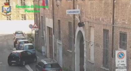 Caserma di Piacenza, la catena di comando Caserma di Piacenza, la catena di comando