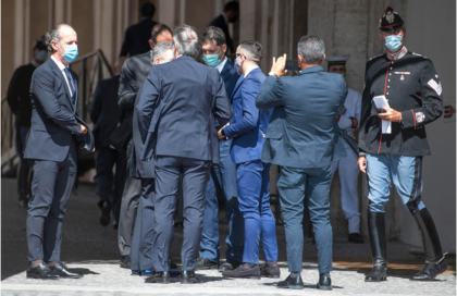 Mattarella, per le Regioni attuare la Costituzione è un dovere istituzionale Mattarella, per le Regioni attuare la Costituzione è un dovere istituzionale