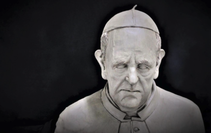 La figura scultorea del Santo Padre interpretata da Linda Edelhoff item-thumbnail