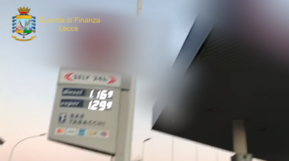 Blitz della Finanza nel Salento contro il contrabbando di gasolio Blitz della Finanza nel Salento contro il contrabbando di gasolio