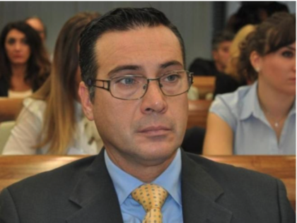 L’UFFICIALE DELLA MARINA CORROTTO: “HO SBAGLIATO, MAI MESSO A RISCHIO L’ITALIA, L’HO FATTO PER LA FAMIGLIA” L’UFFICIALE DELLA MARINA CORROTTO: “HO SBAGLIATO, MAI MESSO A RISCHIO L’ITALIA, L’HO FATTO PER LA FAMIGLIA”