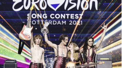 DAI CONCERTI PER STRADA AL SUCCESSO EUROPEO: I MANESKIN VINCONO EUROVISION 2021 DAI CONCERTI PER STRADA AL SUCCESSO EUROPEO: I MANESKIN VINCONO EUROVISION 2021