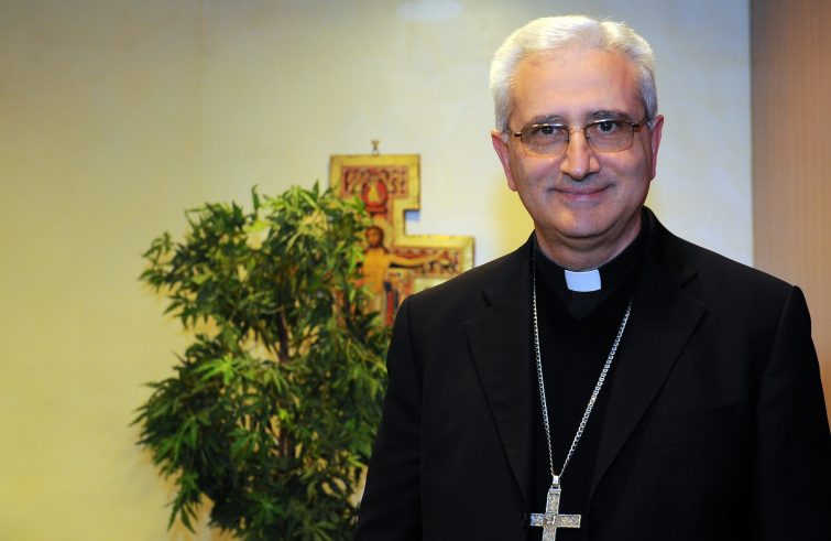 Come Si Chiama Il Vescovo